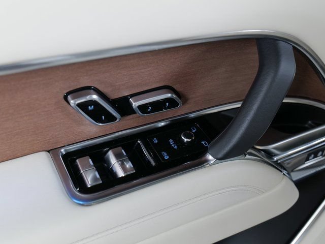 Used 2023 Land Rover Range Rover SE AWD/4WD image 26