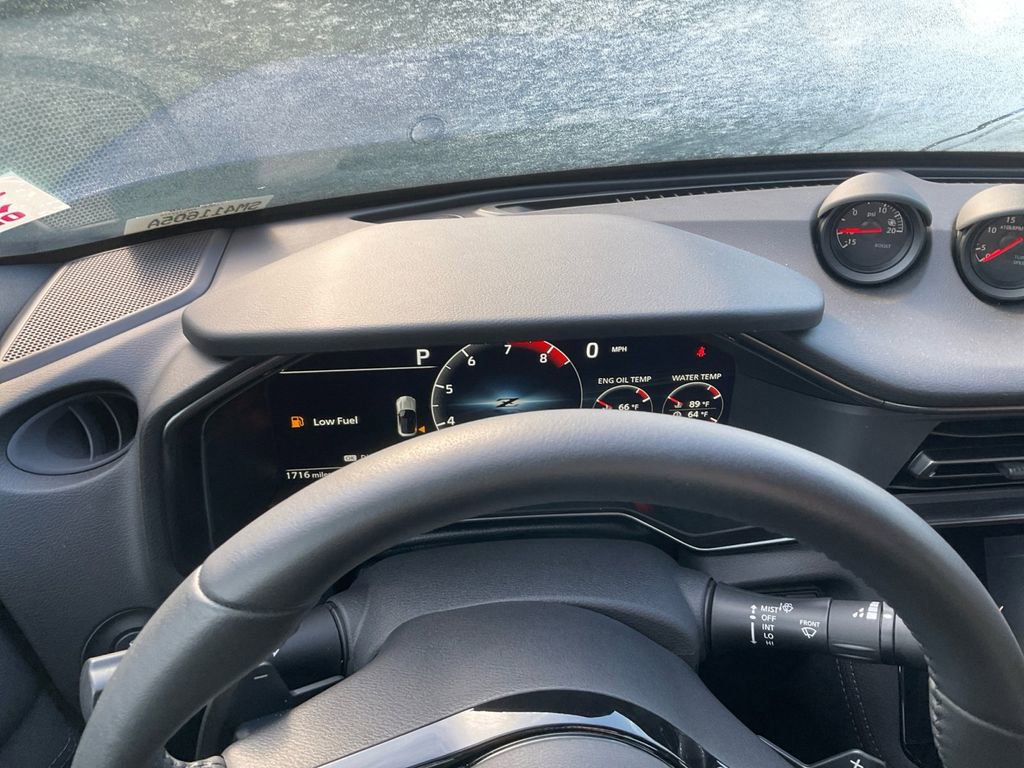 Used 2025 Nissan Z Sport w/ Floor Mat Package image 25