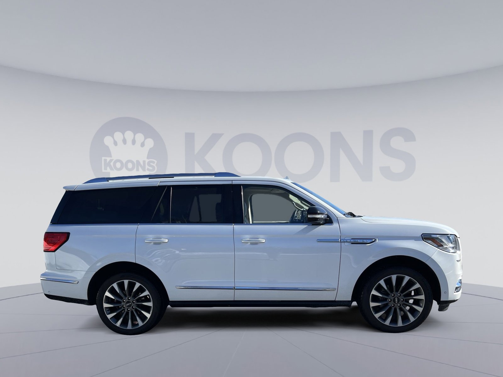 Used 2021 Lincoln Navigator Reserve w/ Luxury Package image 8