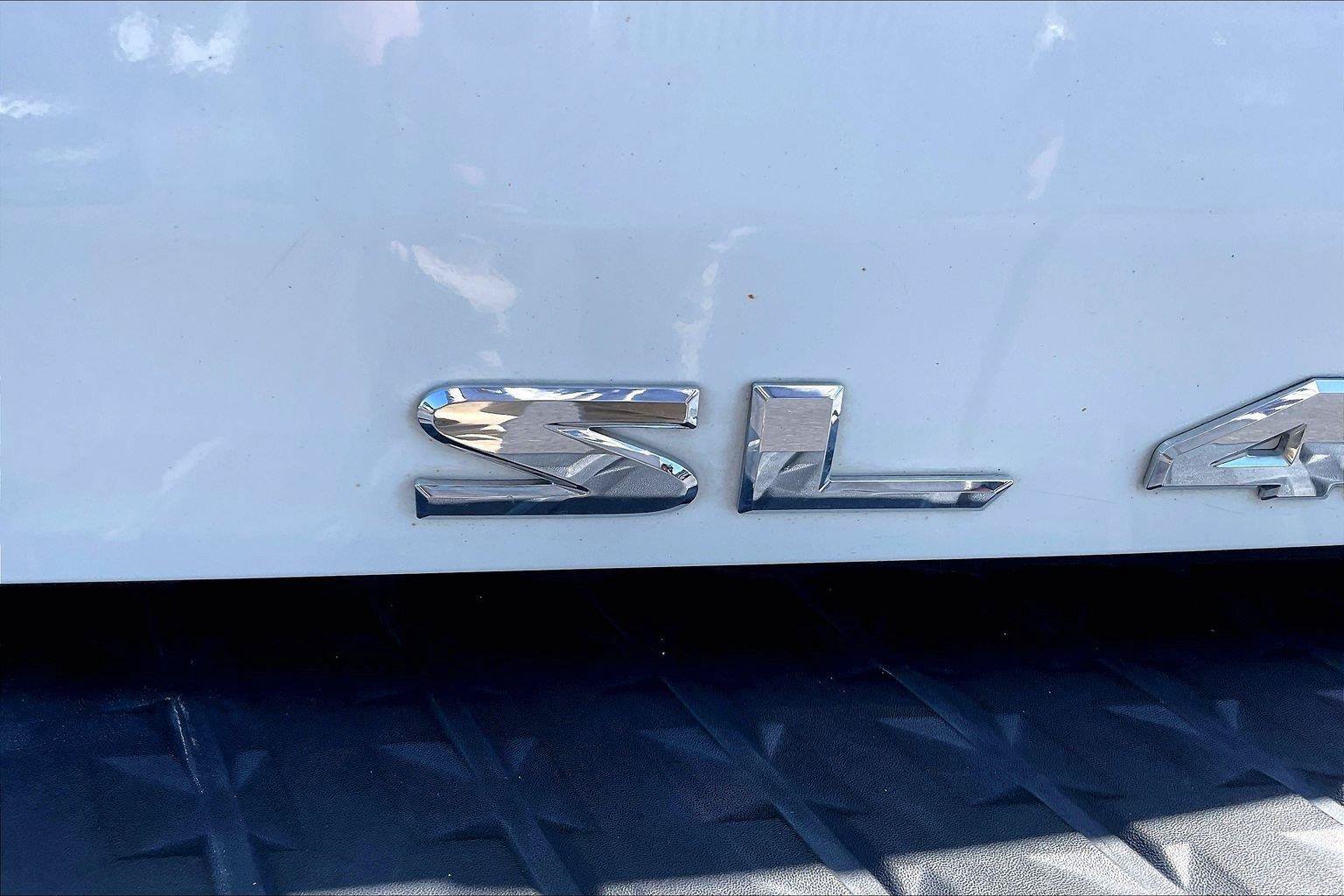 Used 2018 Nissan Titan SL w/ Chrome Package AWD/4WD image 9