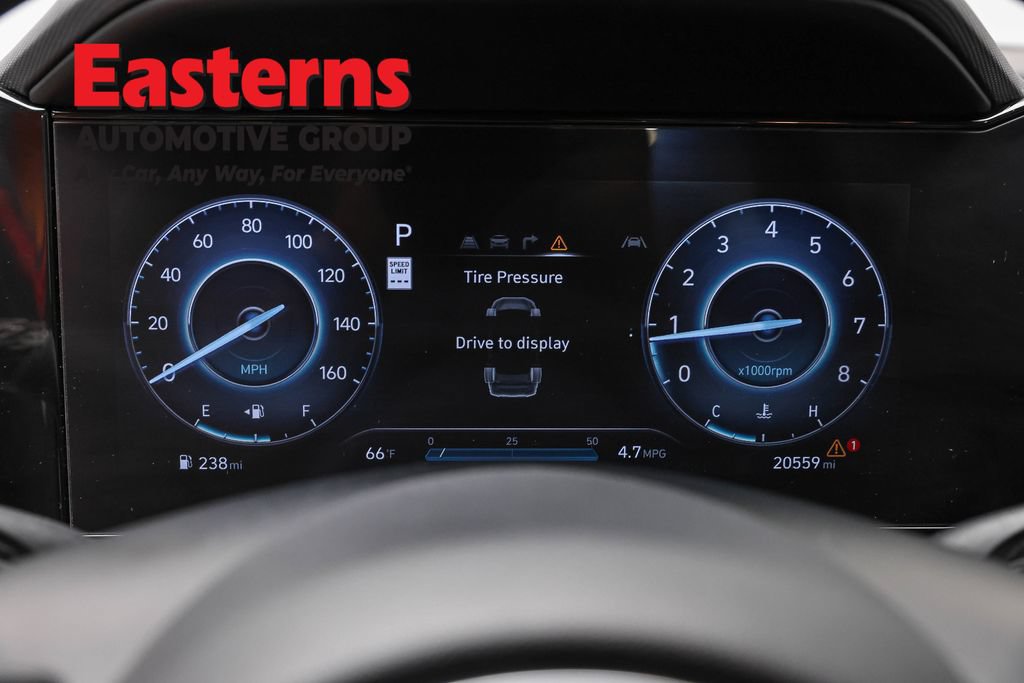 Used 2025 Hyundai Elantra SEL FWD image 19