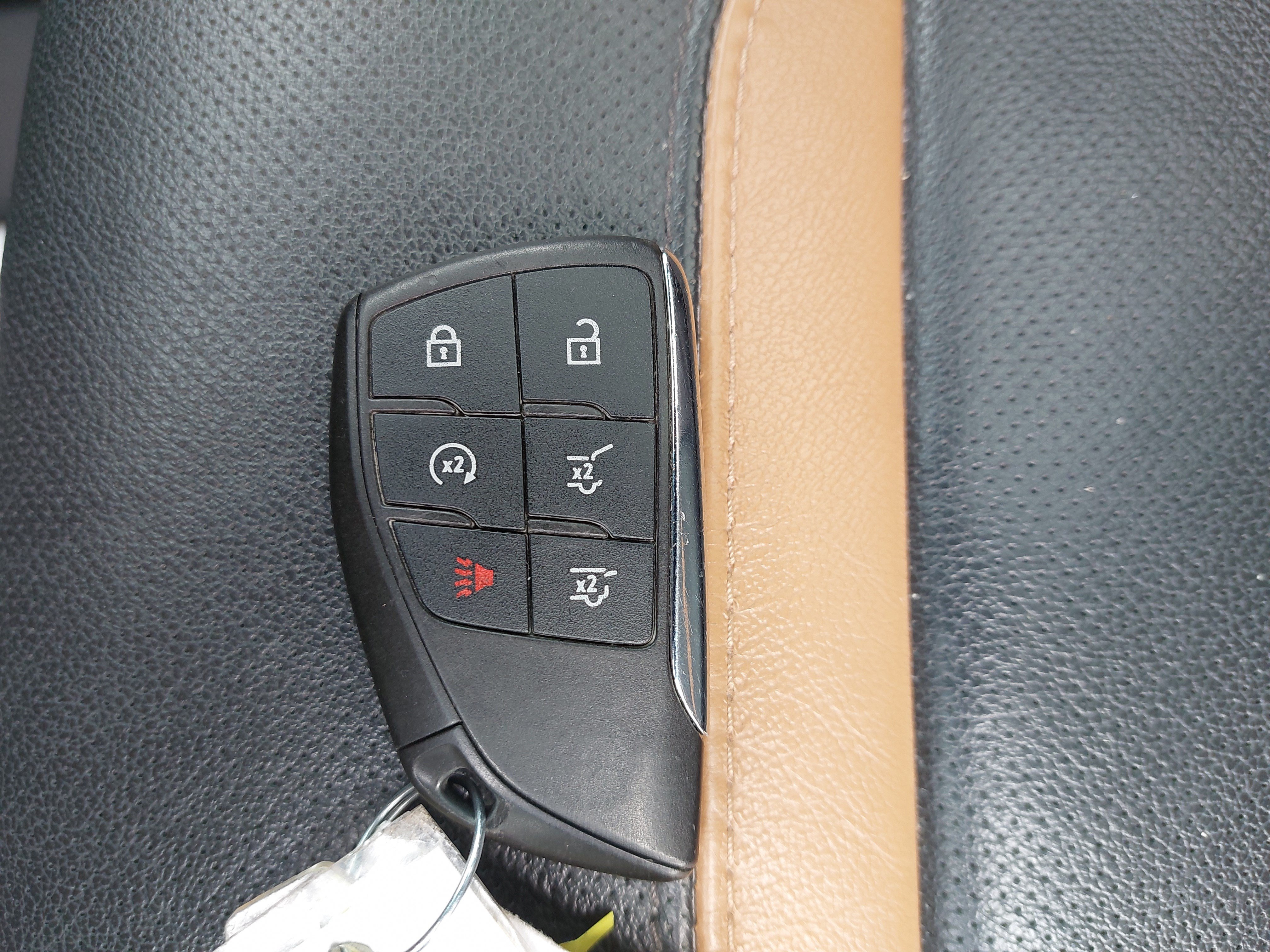 Used 2022 GMC Yukon XL AT4 AWD/4WD image 36