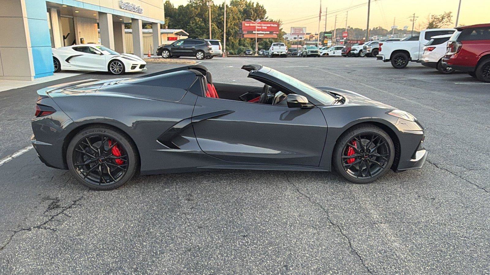 New 2027 Chevrolet Corvette Stingray Convertible w/ Stealth Interior Trim Package RWD image 7