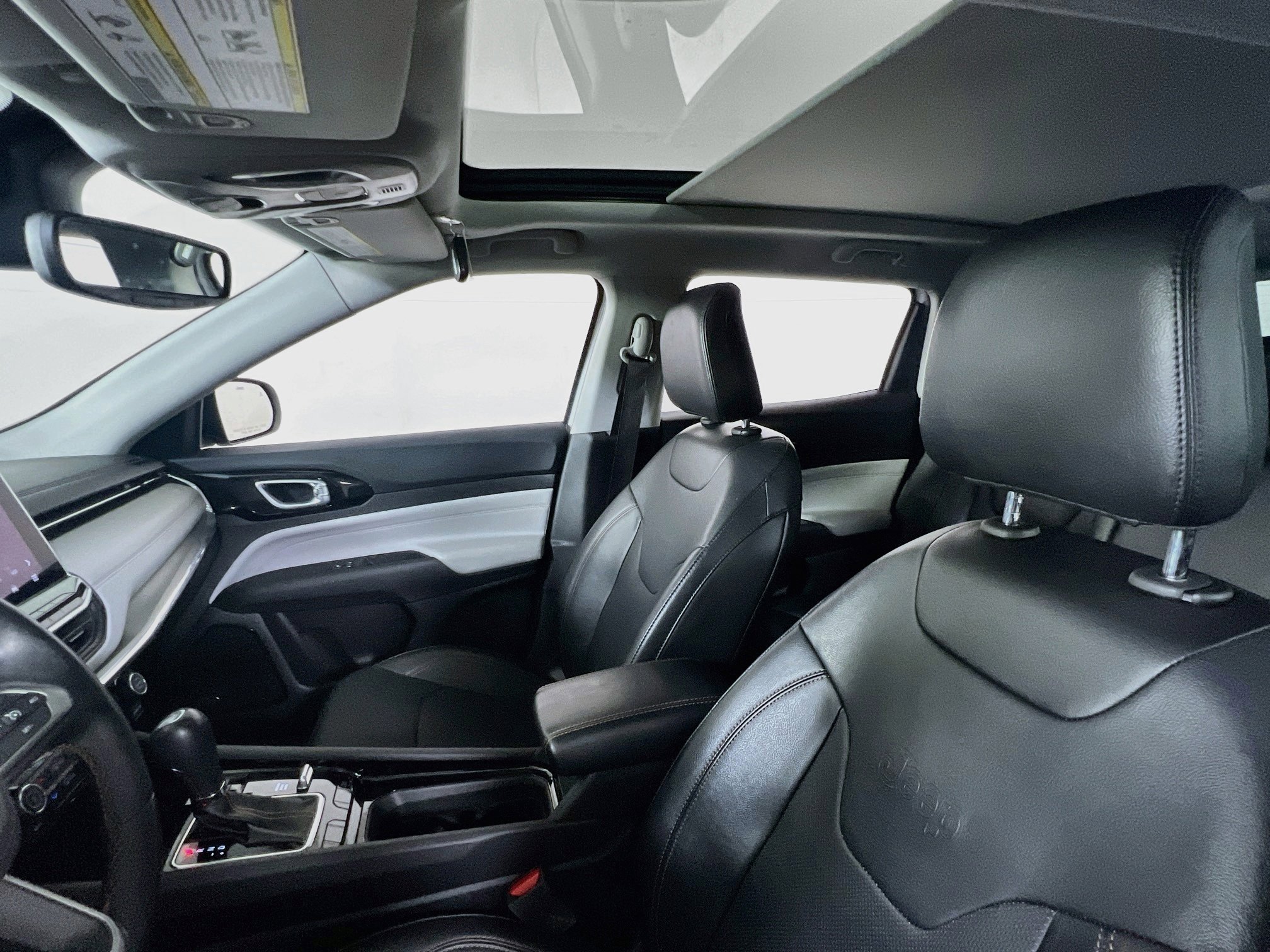 Used 2022 Jeep Compass Limited w/ Sun and Sound Group AWD/4WD image 20