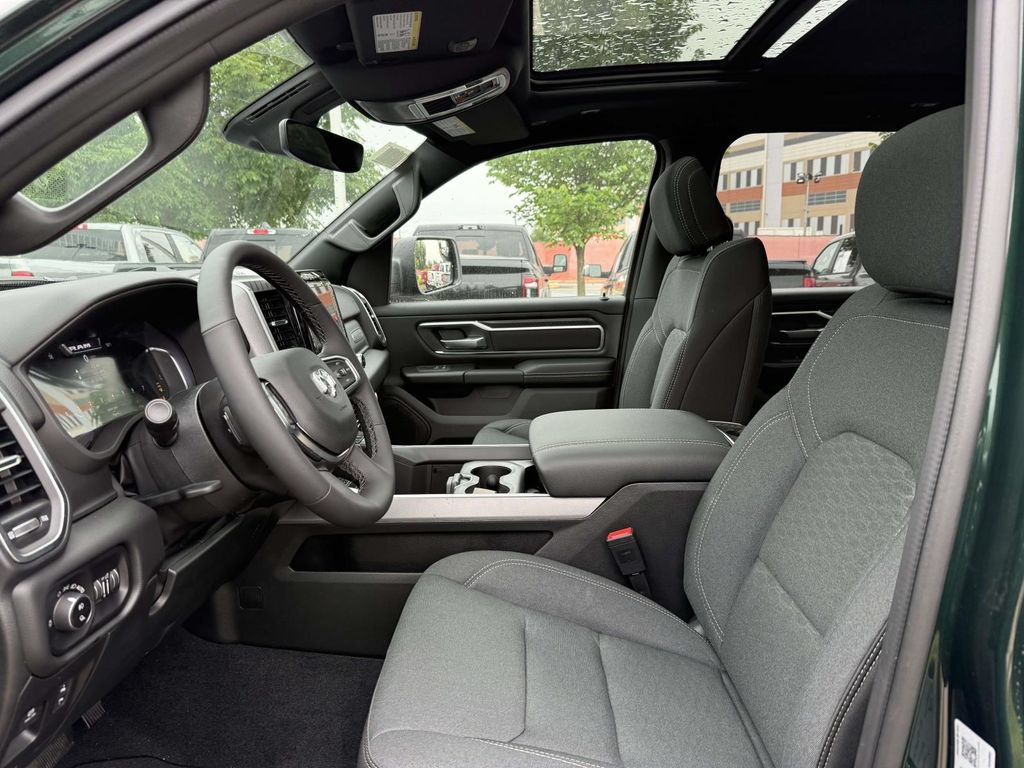 New 2026 RAM 1500 Big Horn AWD/4WD image 14
