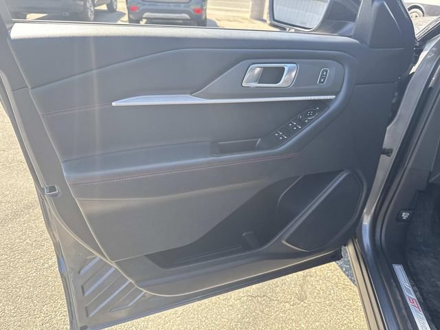Used 2025 Ford Explorer ST-Line AWD/4WD image 22