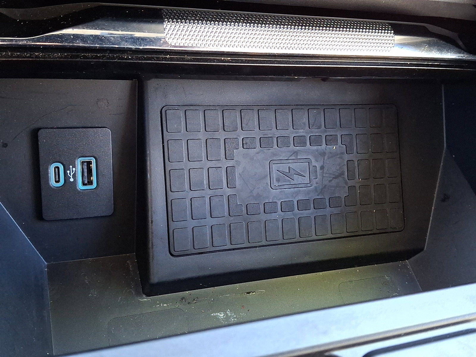 Certified 2022 Ford F150 Lariat w/ Equipment Group 502A High image 27