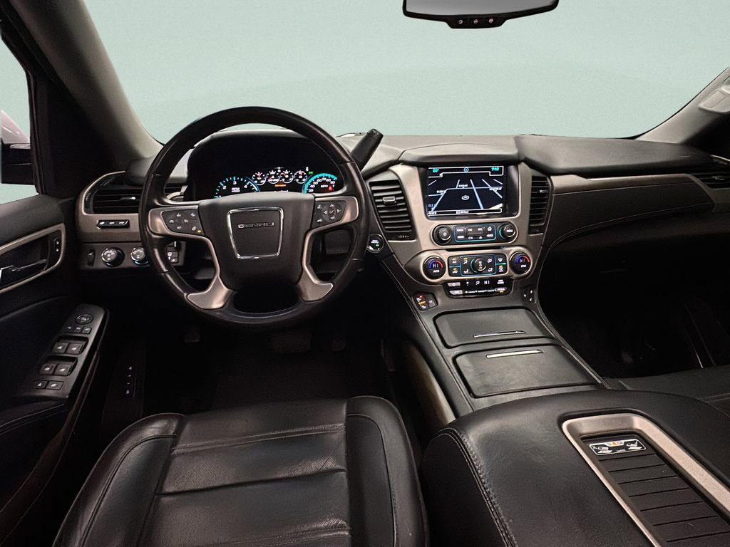 Used 2018 GMC Yukon Denali w/ Open Road Package AWD/4WD image 24