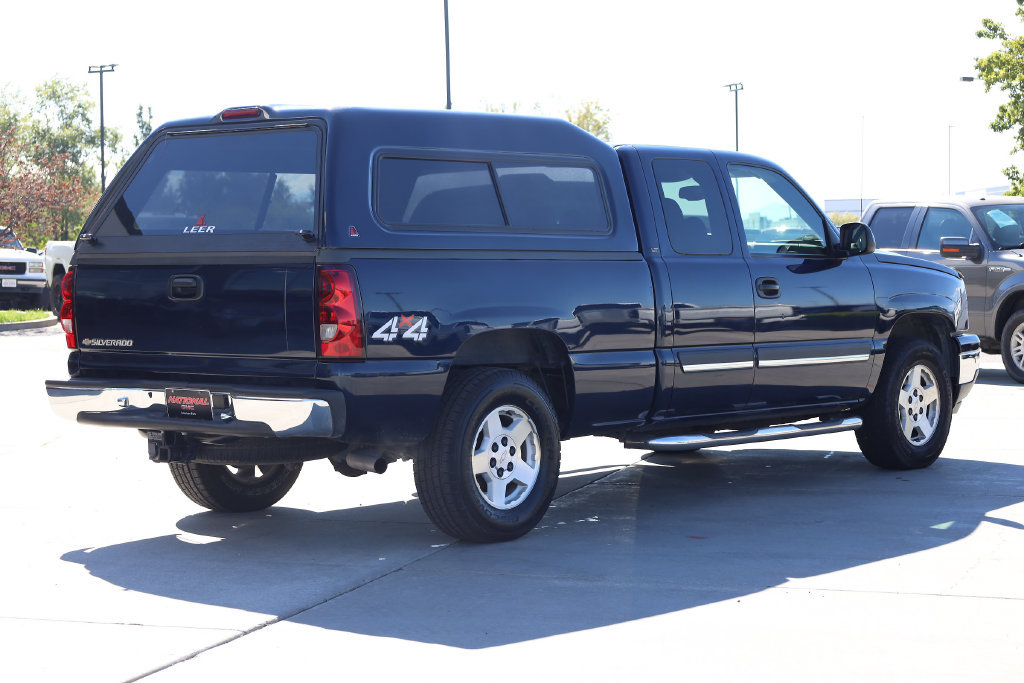 Used 2006 Chevrolet Silverado 1500 LT w/ Light Duty Power Package AWD/4WD image 6