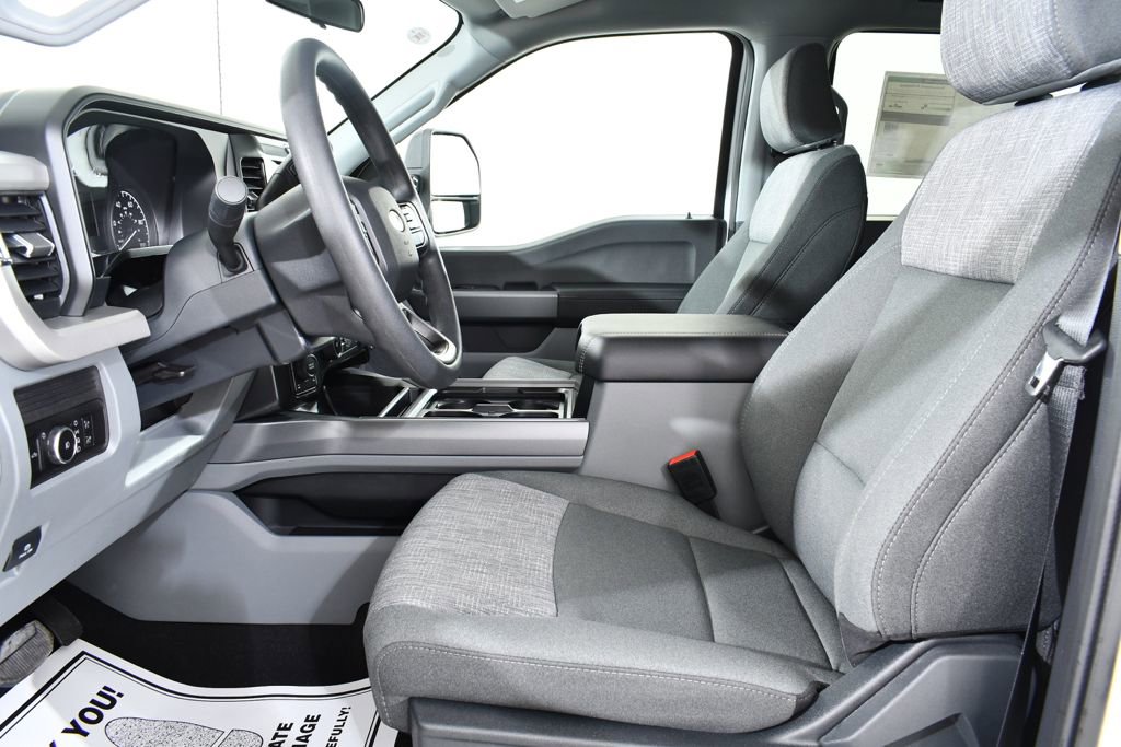 New 2026 Ford F350 XLT w/ FX4 Off-Road Package image 6