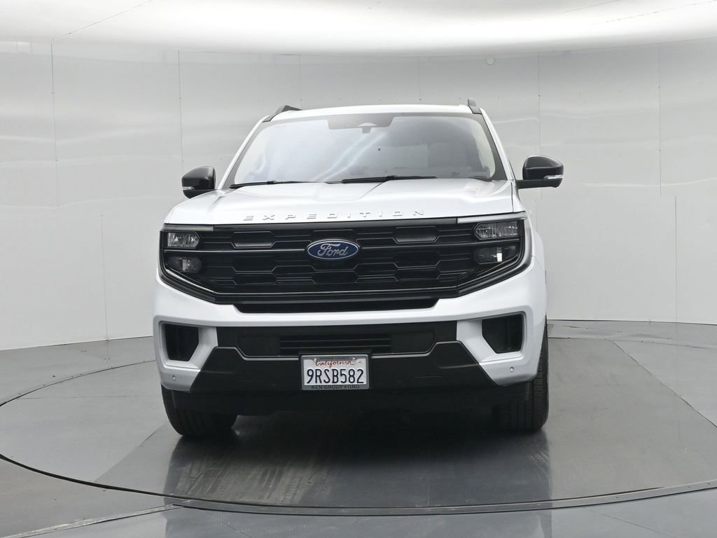 Certified 2025 Ford Expedition Active image 28