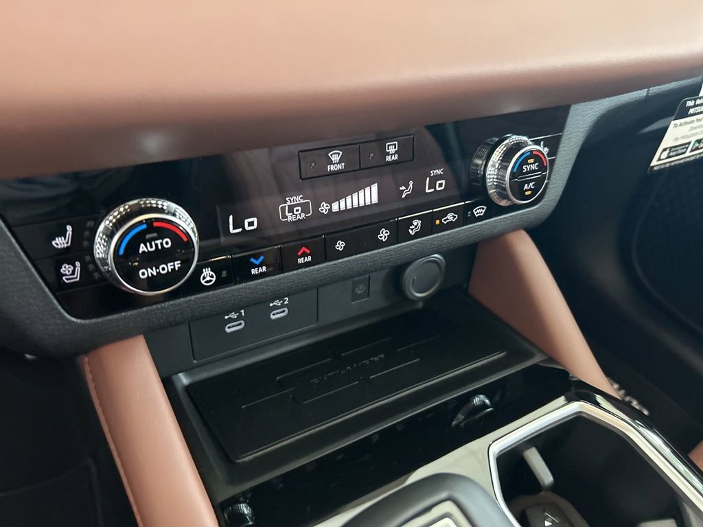 New 2025 Mitsubishi Outlander SEL image 45