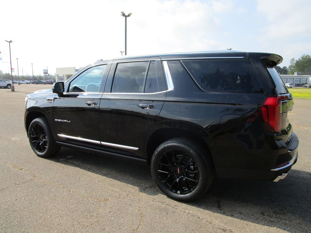 New 2026 GMC Yukon Denali w/ Denali Reserve Package image 3