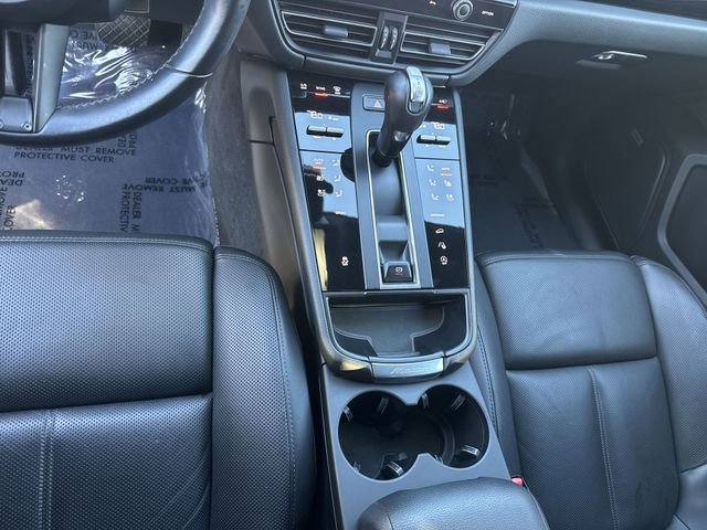 Used 2022 Porsche Macan AWD/4WD image 24