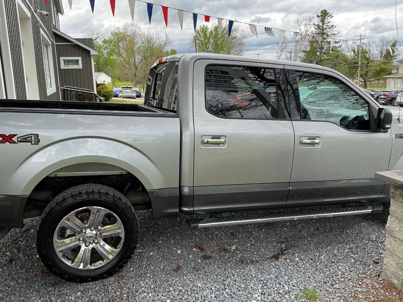 Used 2020 Ford F150 XLT w/ Equipment Group 302A Luxury AWD/4WD image 6