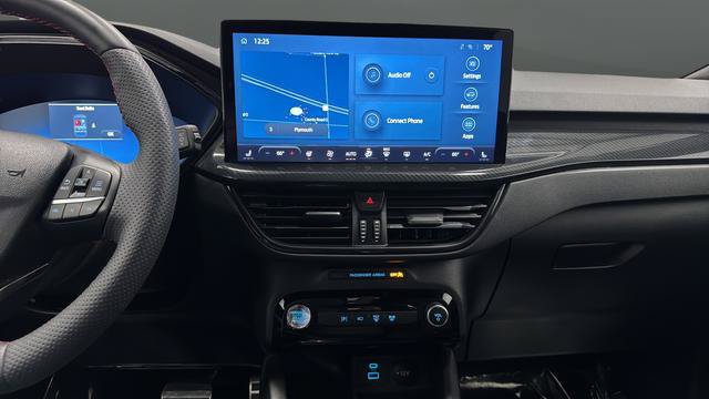Used 2023 Ford Escape ST-Line Elite w/ Premium Technology Package AWD/4WD image 13
