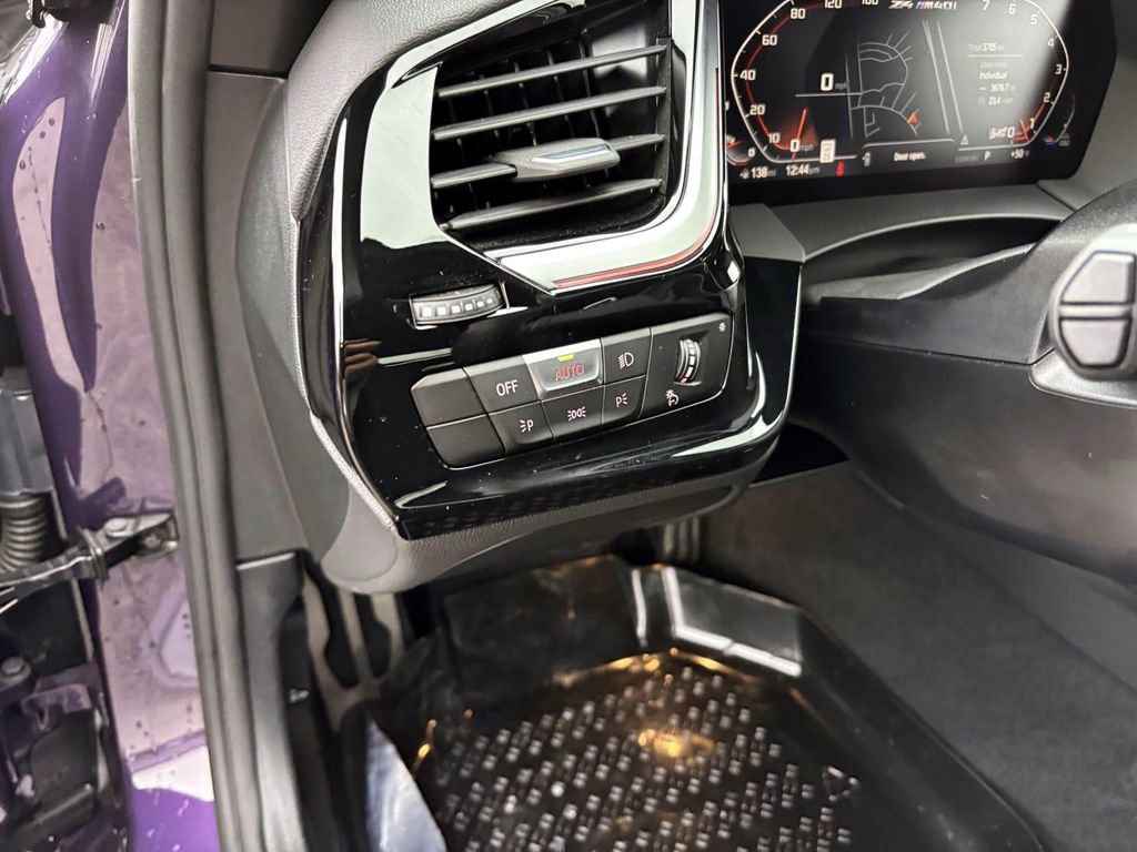 Used 2025 BMW Z4 M40i w/ Premium Package image 14