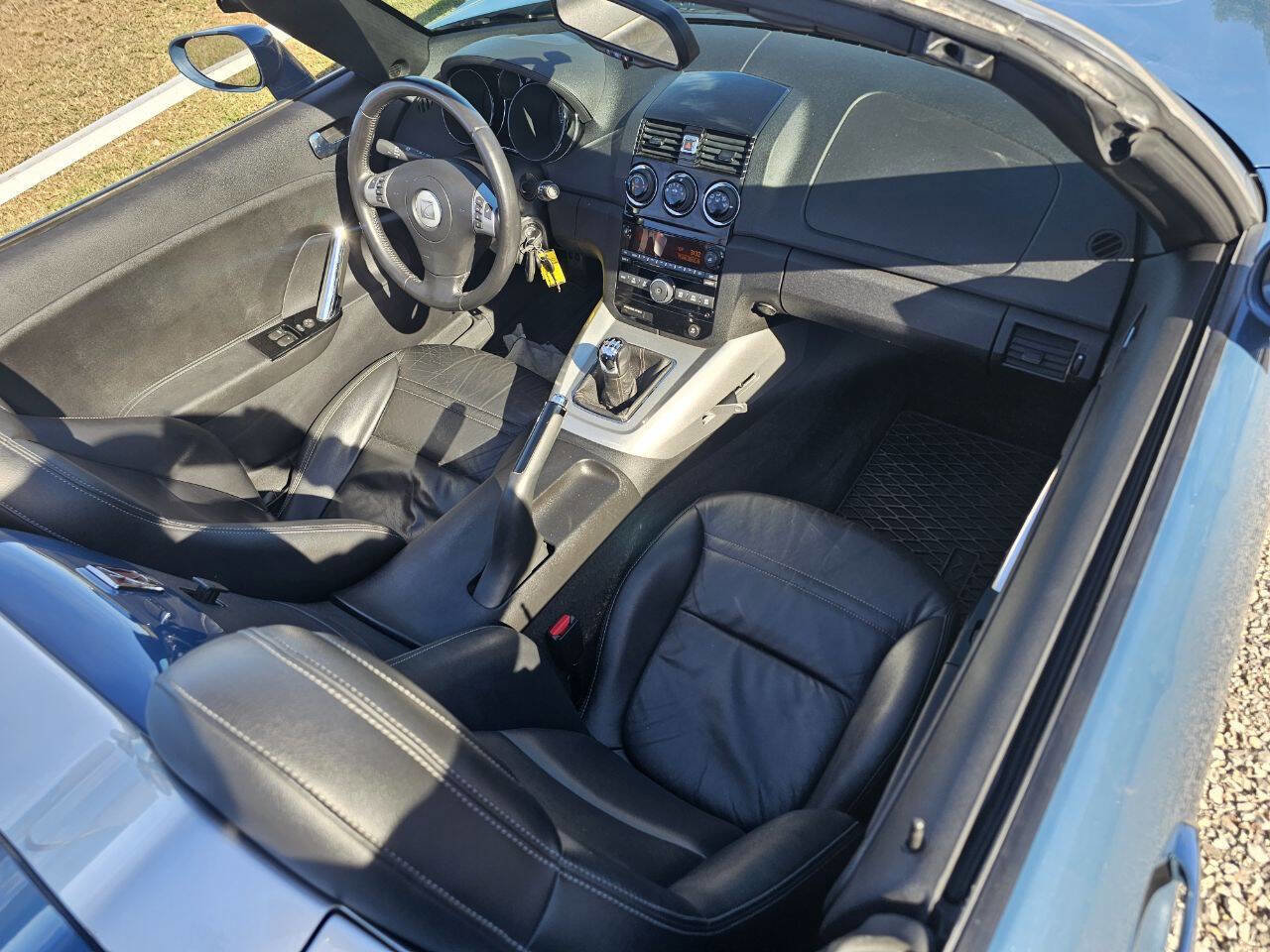 Used 2007 Saturn Sky Red Line image 9