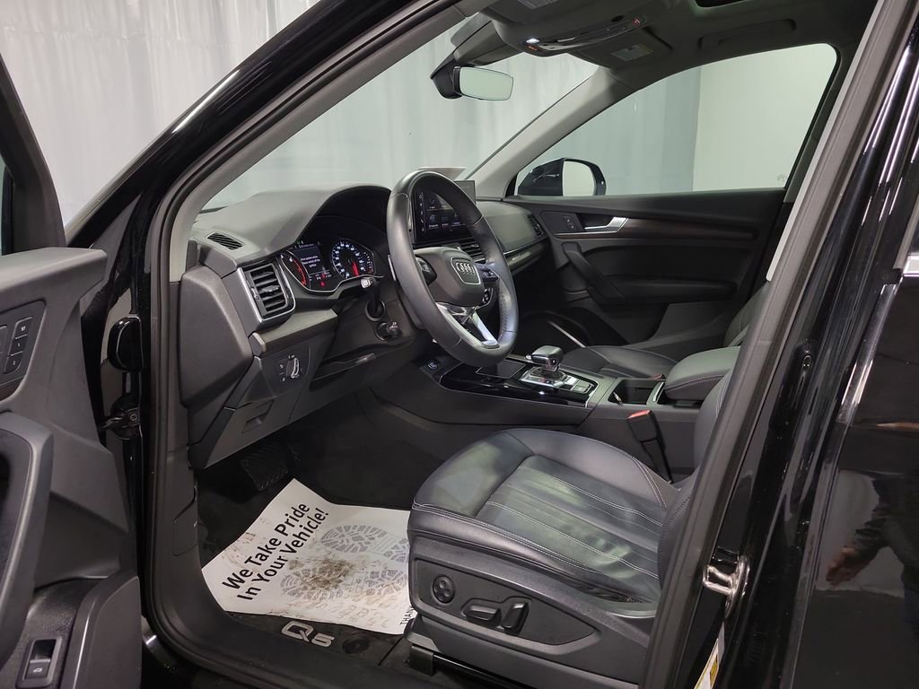 Used 2021 Audi Q5 2.0T Premium w/ Convenience Package image 12