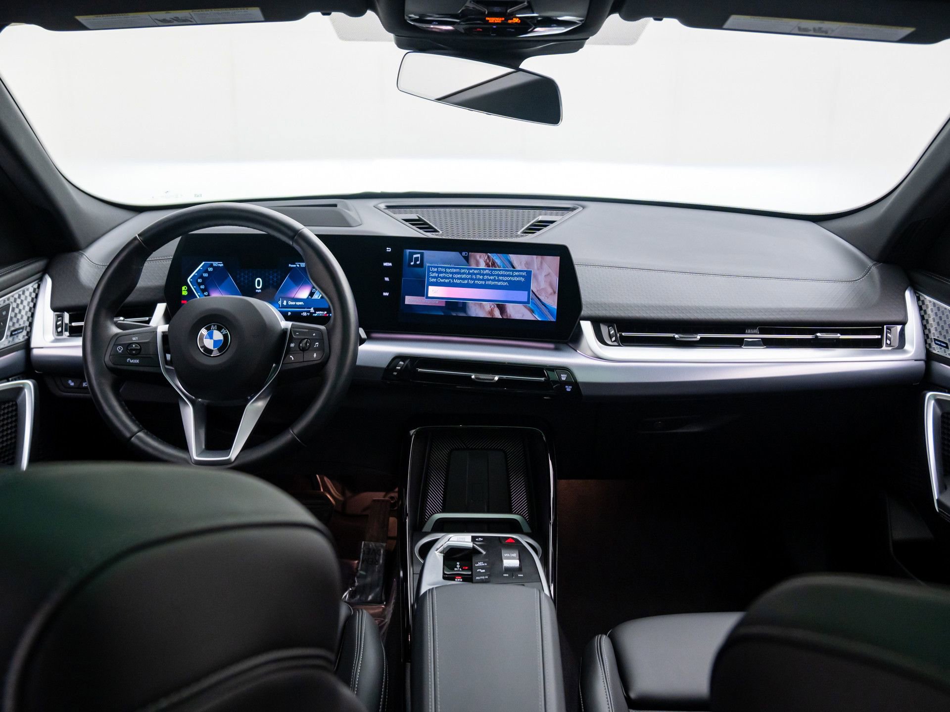 Certified 2025 BMW X2 xDrive28i w/ Premium Package image 9