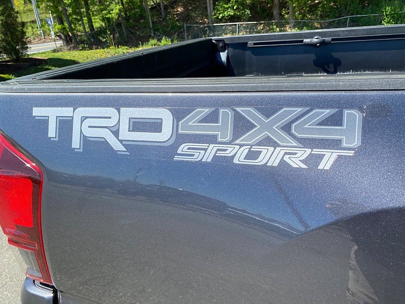 Used 2019 Toyota Tacoma TRD Sport w/ Technology Package AWD/4WD image 13