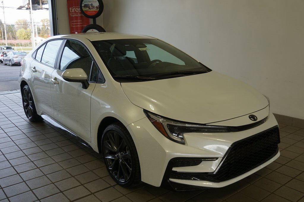 New 2026 Toyota Corolla SE image 2