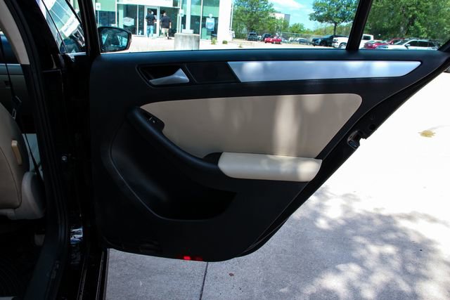 Used 2014 Volkswagen Jetta SE image 32