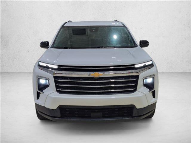 Used 2024 Chevrolet Traverse LT FWD image 2