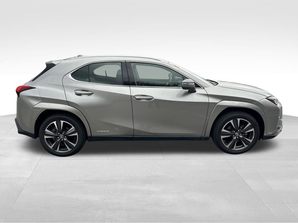 Used 2022 Lexus UX 250h w/ Premium Package image 11