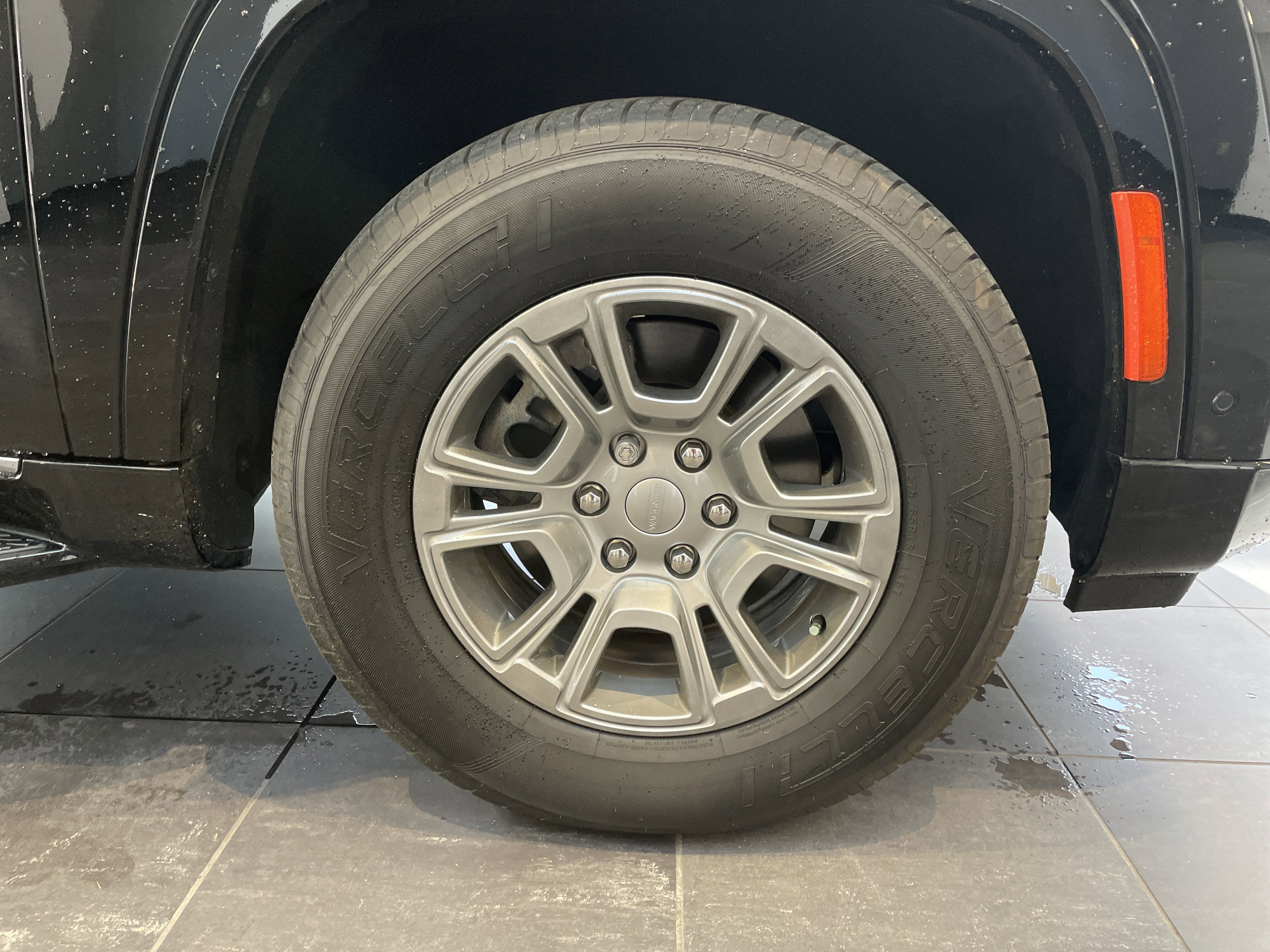 Used 2023 Jeep Wagoneer 4WD w/ Convenience Group I image 12