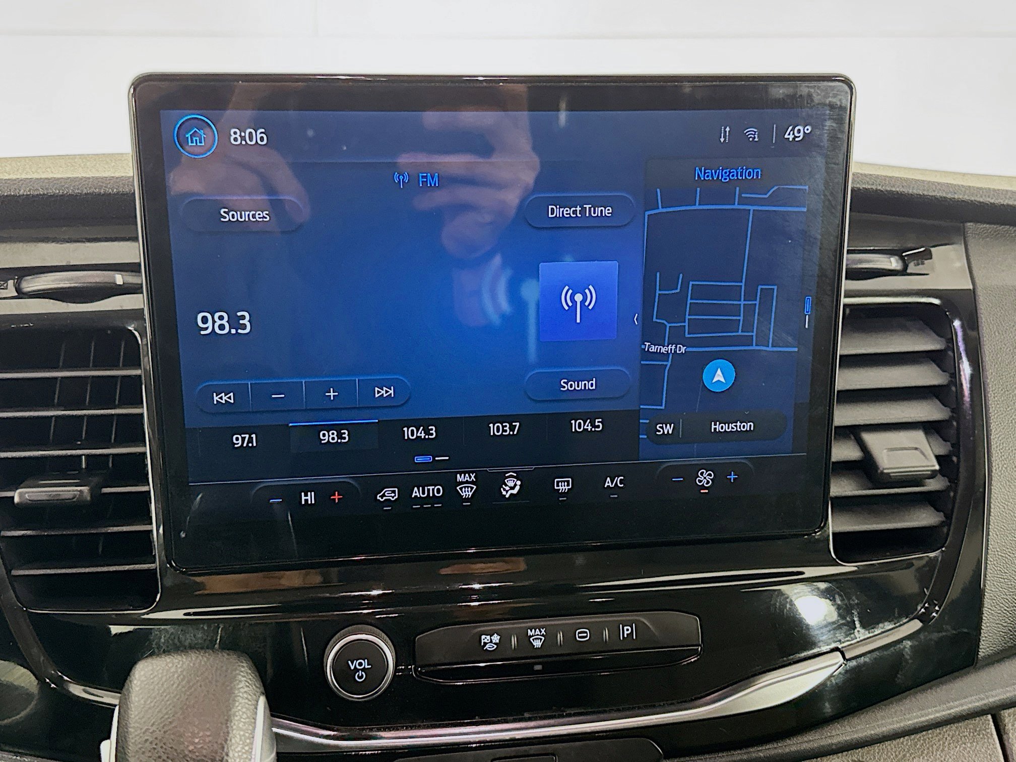 Used 2023 Ford Transit 350 XLT image 17