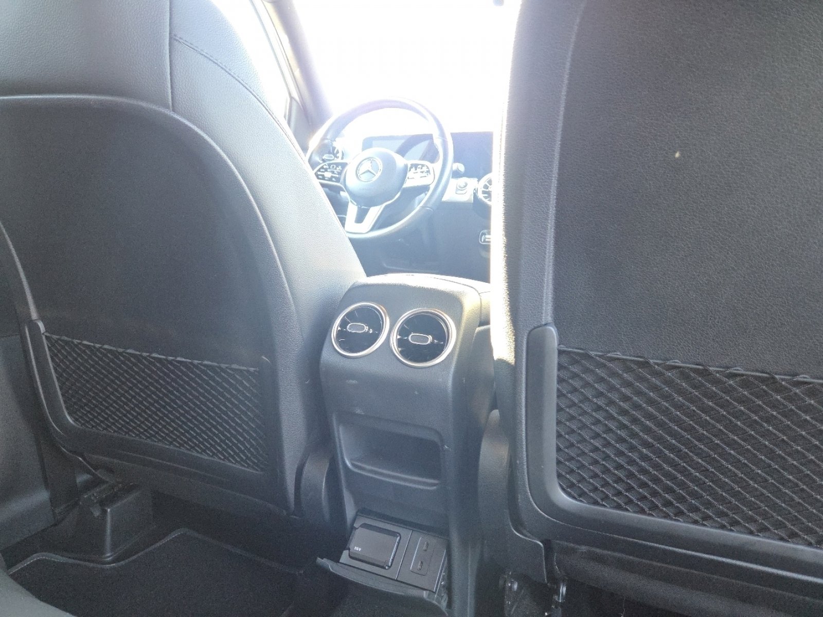 Used 2022 Mercedes-Benz GLB 250 4MATIC image 26