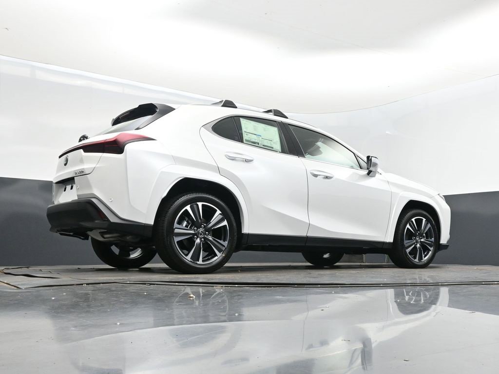 New 2025 Lexus UX 300h FWD image 41