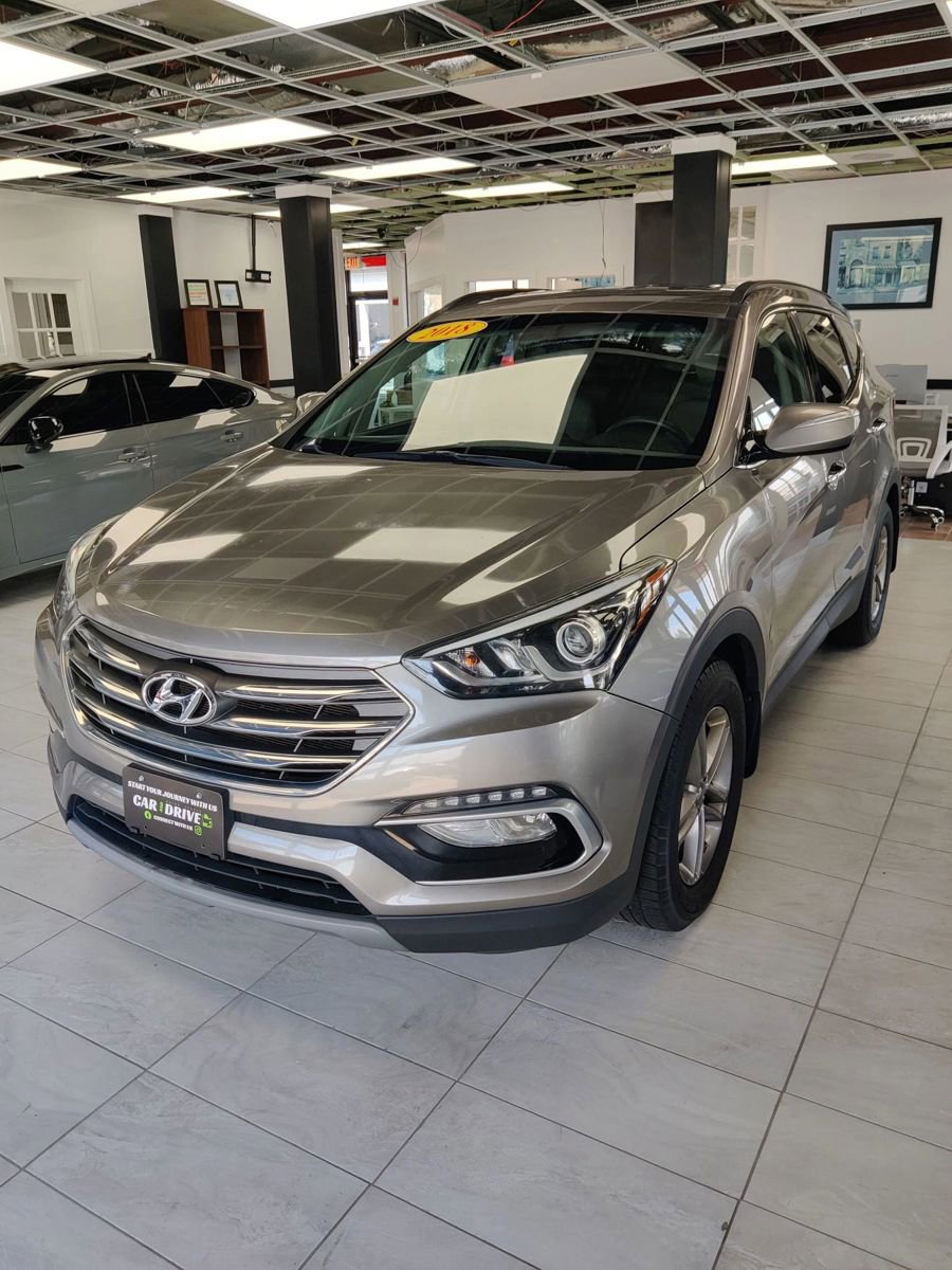 Used 2018 Hyundai Santa Fe Sport w/ 2.4L Value Package 02