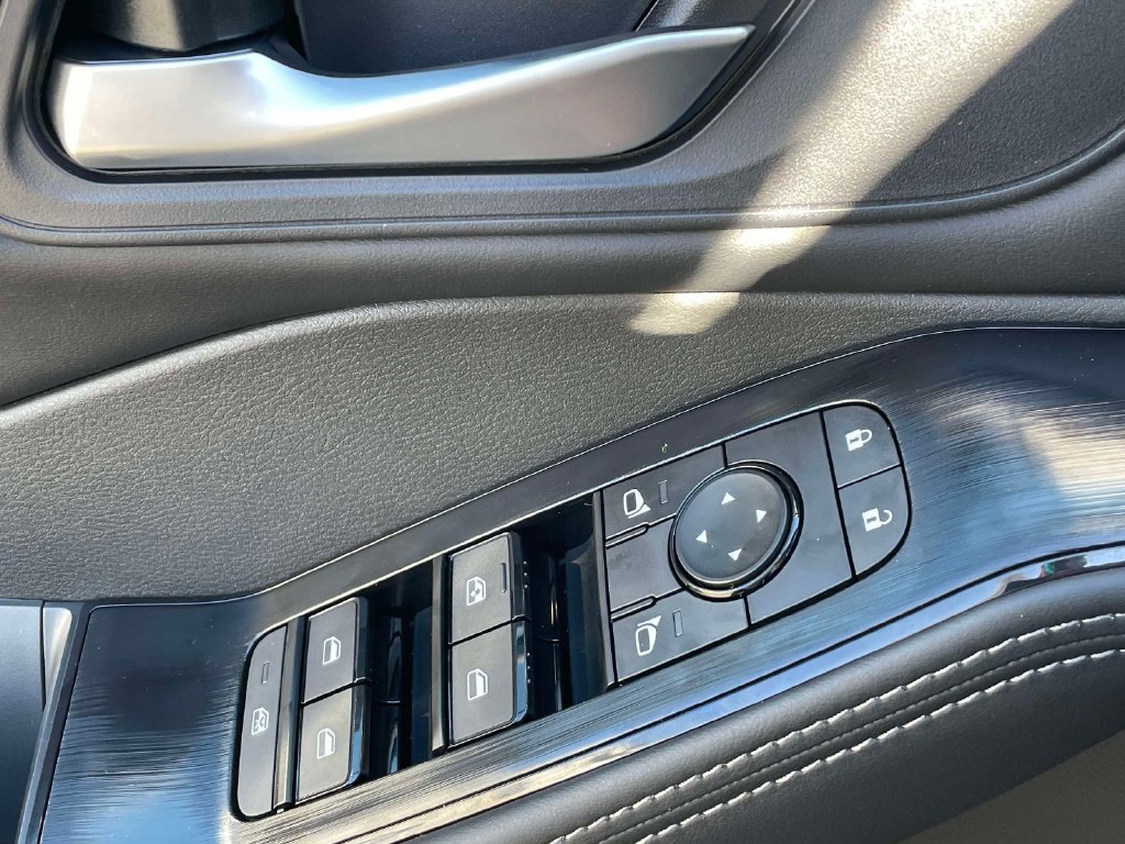 New 2027 Nissan Rogue SV FWD image 19