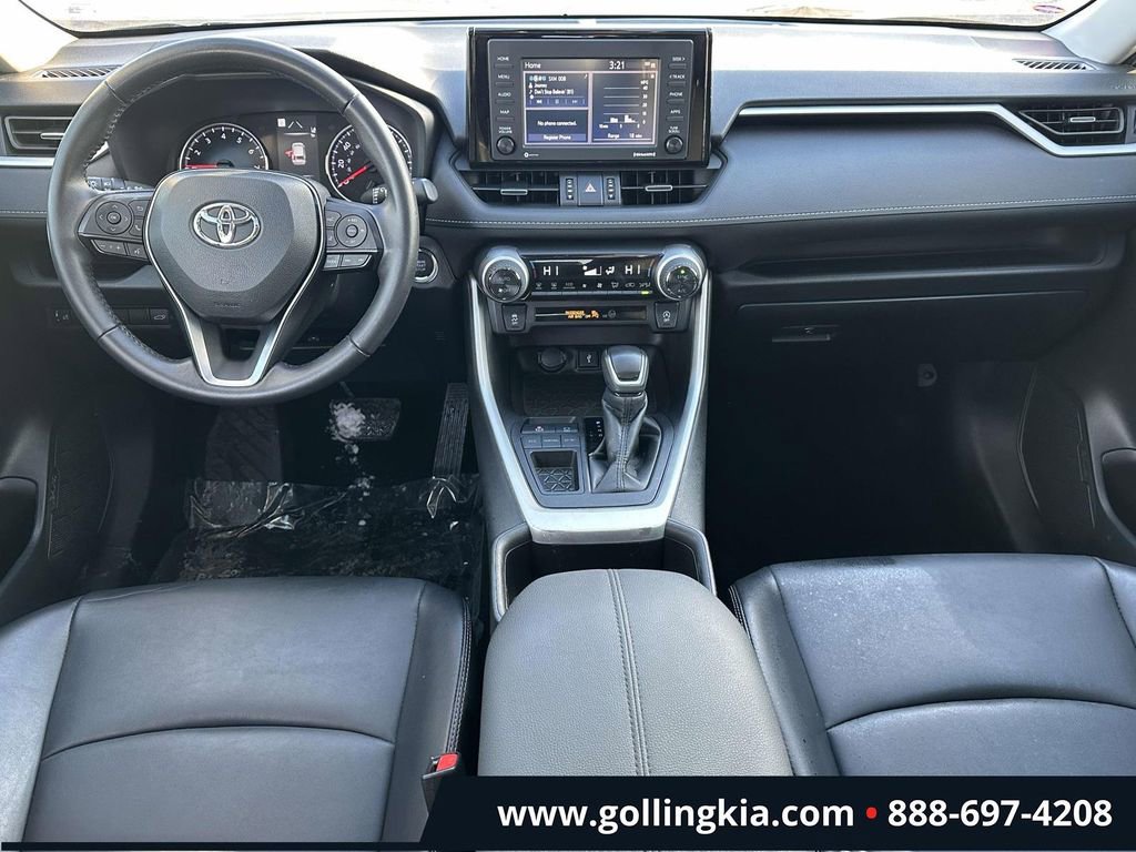 Used 2022 Toyota RAV4 XLE Premium image 12