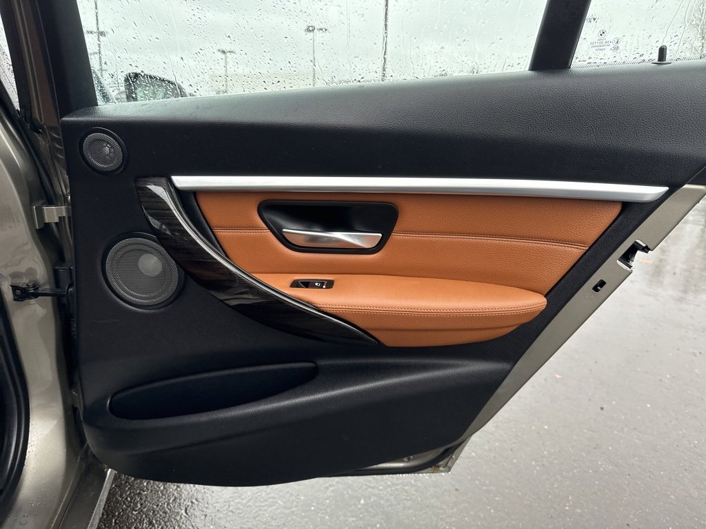 Used 2017 BMW 330i xDrive Wagon w/ Premium Package image 21