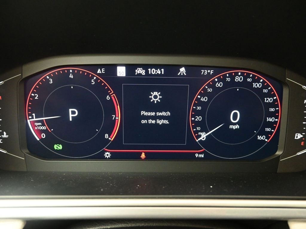 New 2025 Volkswagen Taos SEL image 30