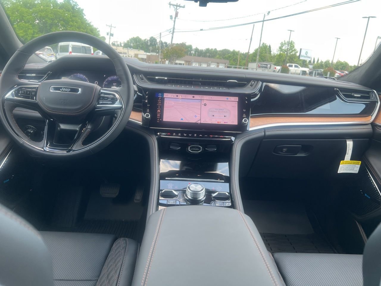 New 2026 Jeep Grand Cherokee L Summit w/ Obsidian Package AWD/4WD image 23
