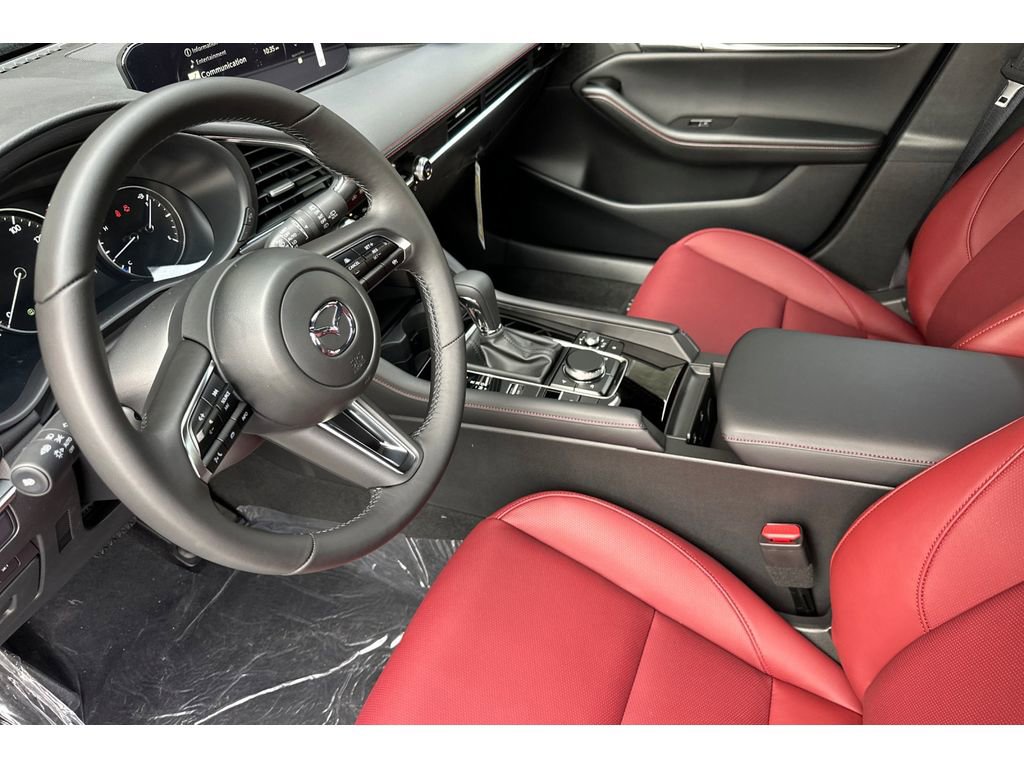 Certified 2025 MAZDA MAZDA3 Carbon image 9