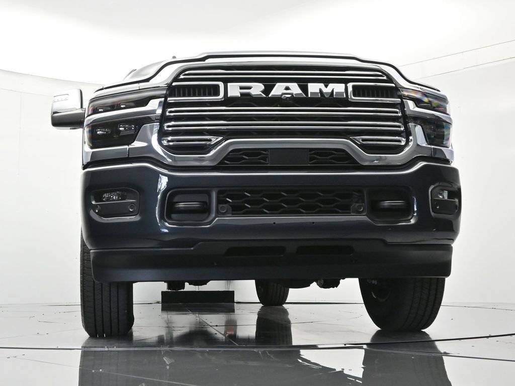 New 2026 RAM 3500 Laramie AWD/4WD image 39