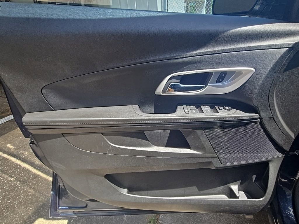 Used 2017 Chevrolet Equinox LS FWD image 11