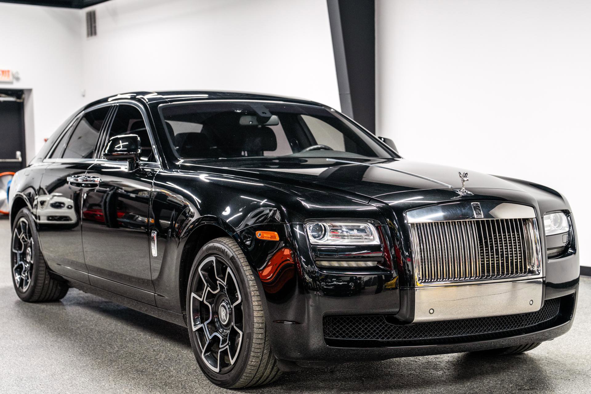 Used 2014 Rolls-Royce Ghost image 3