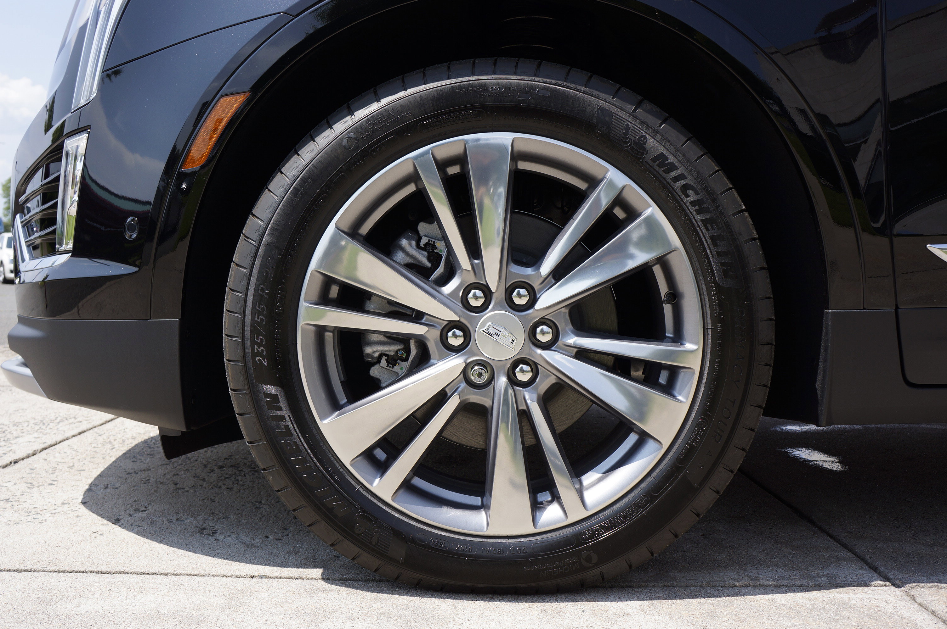 Used 2025 Cadillac XT5 Premium Luxury w/ Technology Package image 17