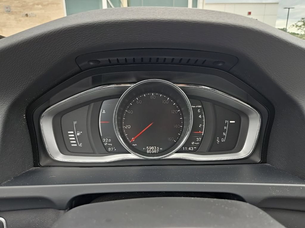 Used 2018 Volvo S60 T5 Dynamic w/ Vision Package FWD image 14