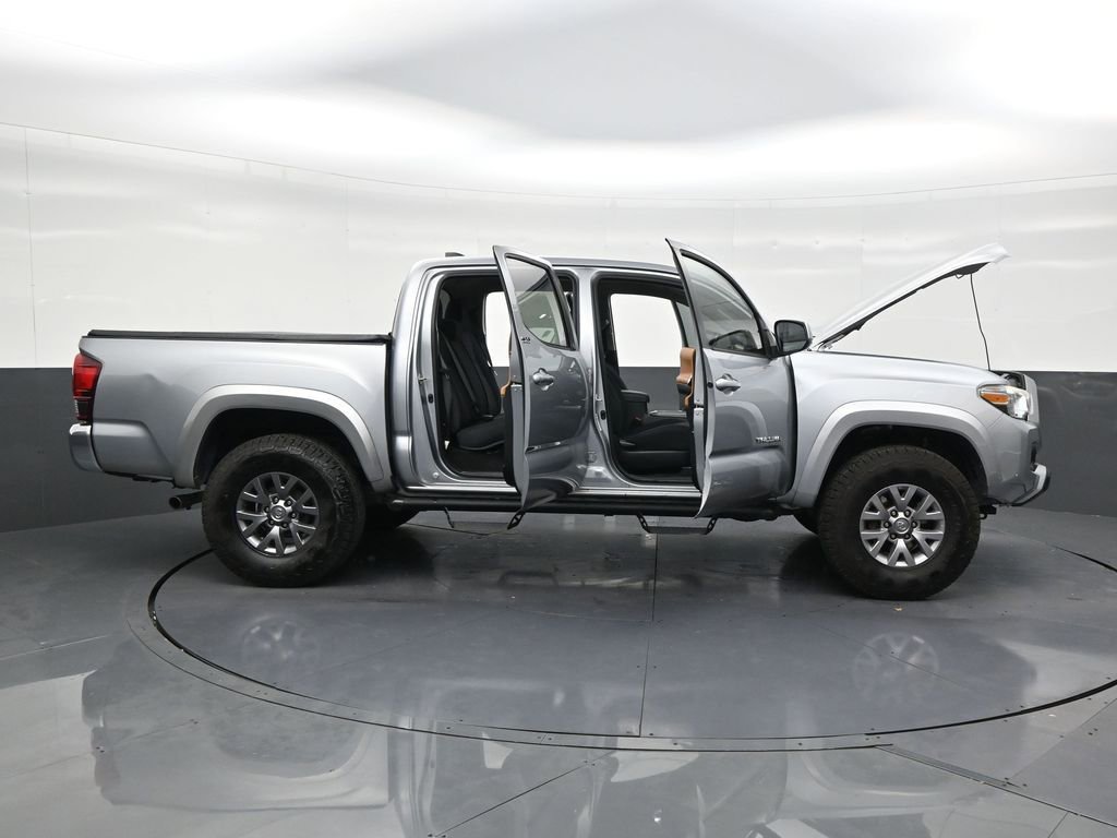 Used 2019 Toyota Tacoma SR5 w/ SR5 Appearance Package (SM) RWD image 30