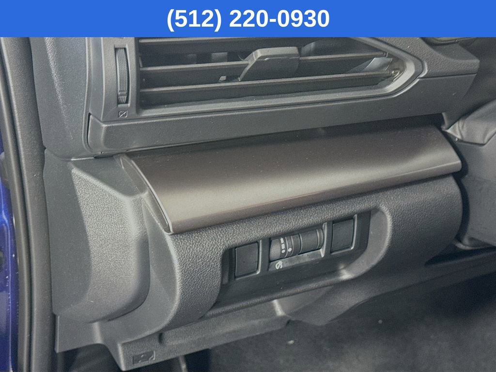 Certified 2025 Subaru Impreza 2.0i image 11