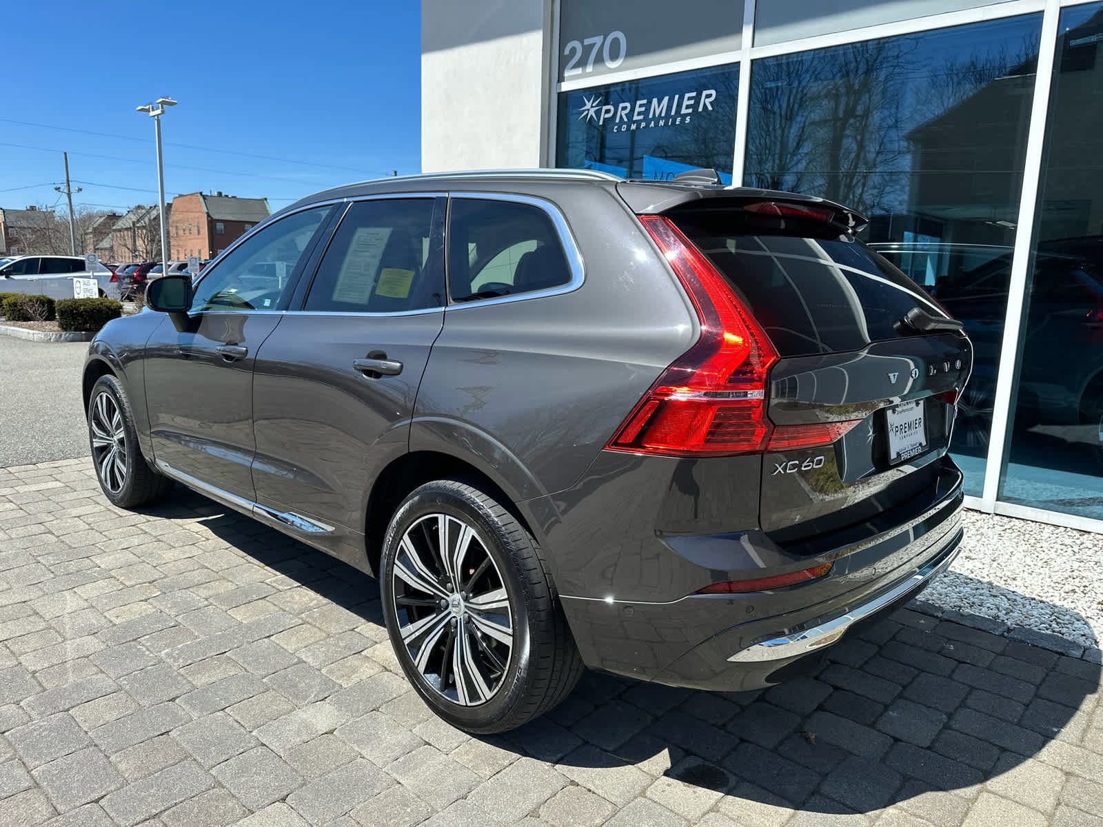 Used 2023 Volvo XC60 B5 Plus w/ Climate Package image 24