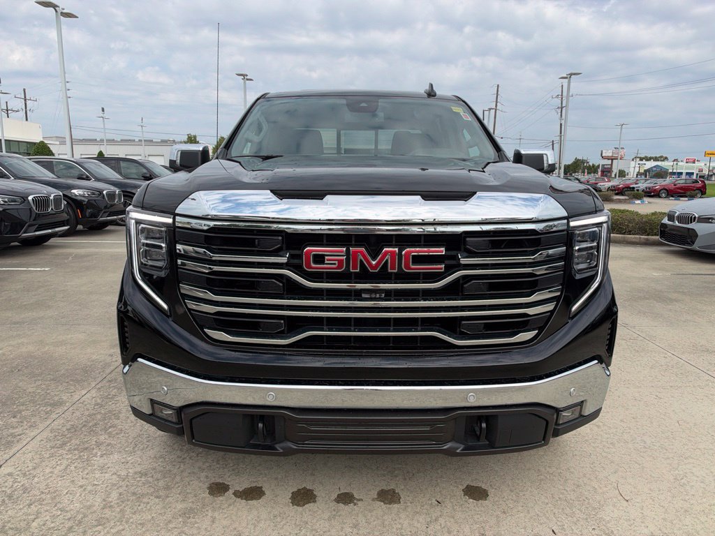 Used 2022 GMC Sierra 1500 SLT w/ SLT Premium Plus Package RWD image 8