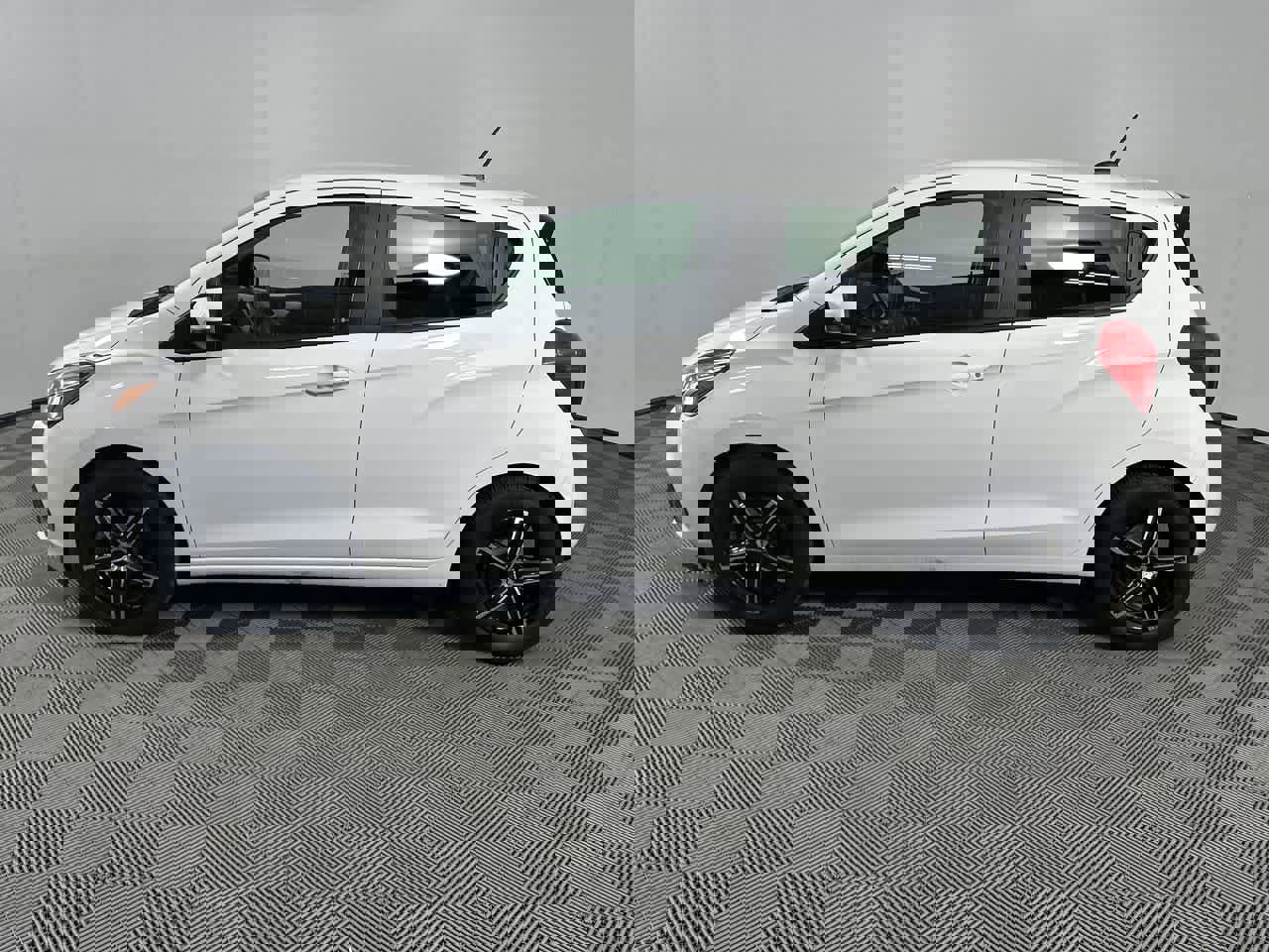 Used 2017 Chevrolet Spark LT FWD image 15